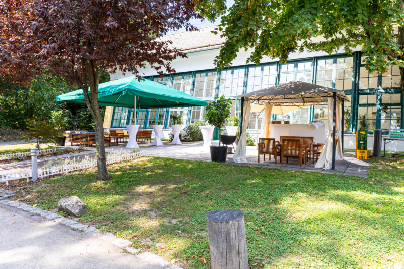 Orangerie von vorne – Veranstaltungslocation – Europahaus Wien