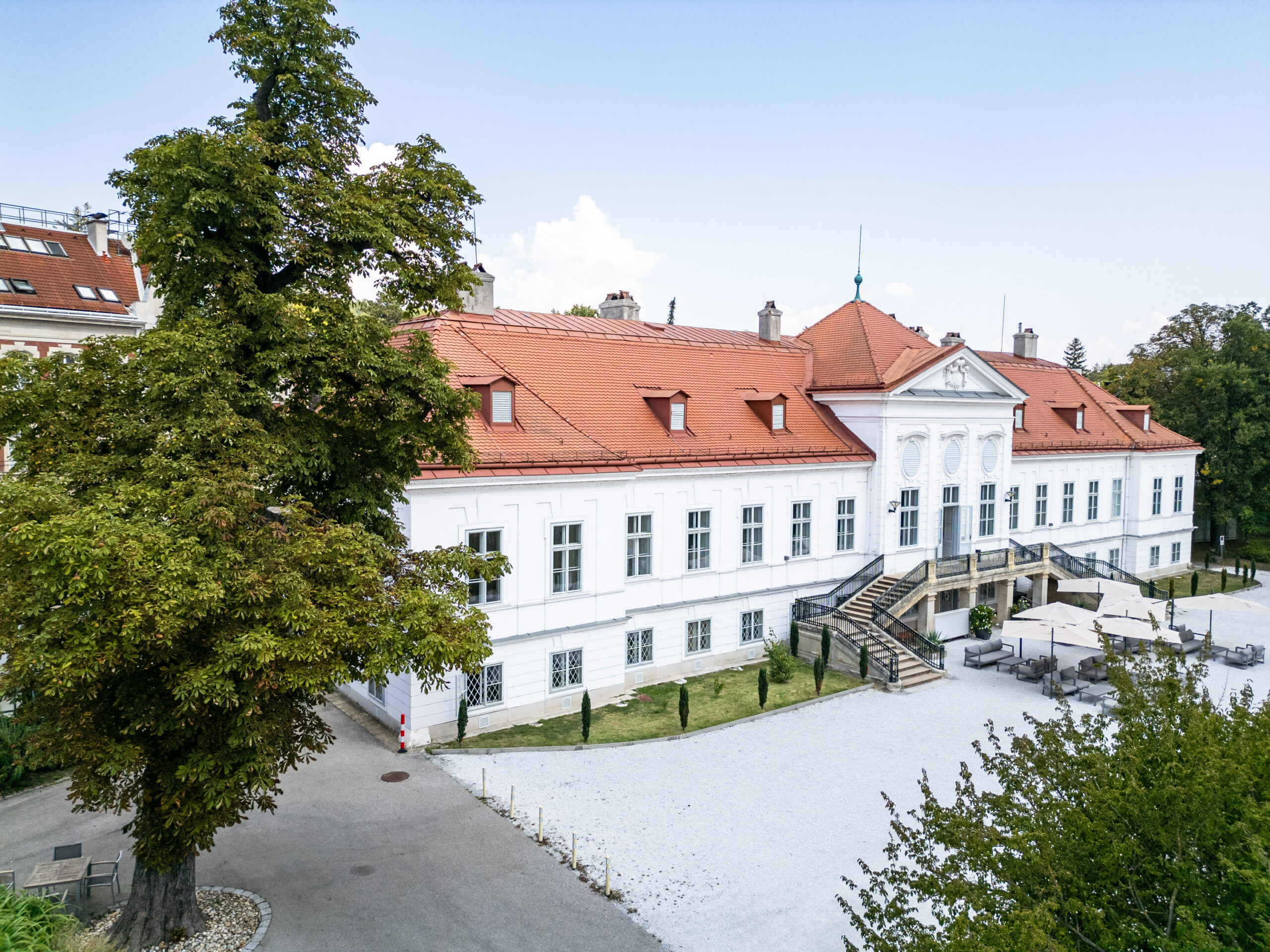 Europahaus Wien Schloss-Miller-Aichholz von oben rechts